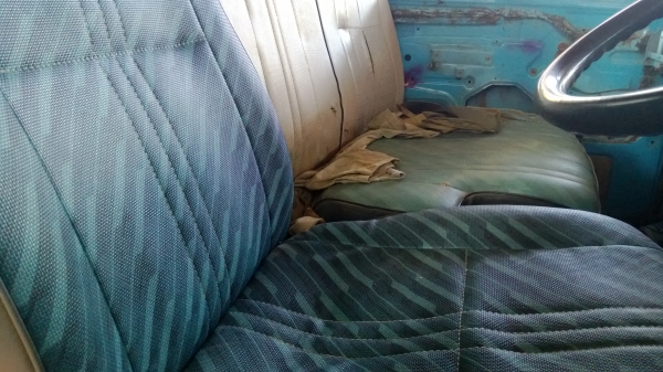 ขายถูก  รถบรรทุก 6 ล้อ NKR  ดั้ม 3 คิว  เครื่อง  88 HP  ช่วงสั้น  ไม่มีทะเบียน