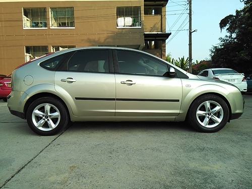ขาย ford focus 5door ปี2006เกียร์auto ขาย ford focus 5door ปี2006เกียร์auto