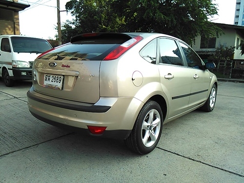 ขาย ford focus 5door ปี2006เกียร์auto