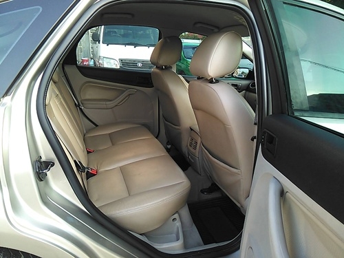 ขาย ford focus 5door ปี2006เกียร์auto ขาย ford focus 5door ปี2006เกียร์auto