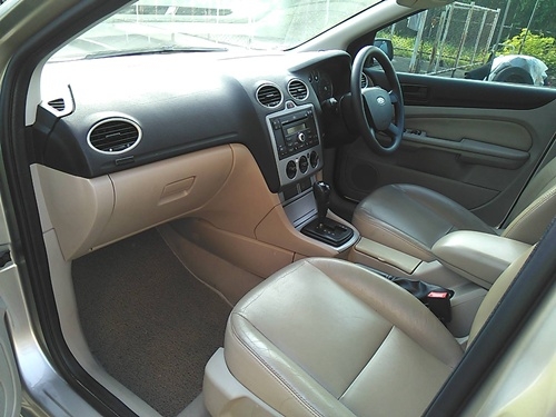 ขาย ford focus 5door ปี2006เกียร์auto ขาย ford focus 5door ปี2006เกียร์auto