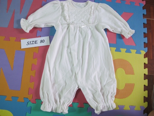 เสื้อผ้าเด็กมือสอง 3 ตัว 100 บาท เสื้อผ้าเด็กมือสอง 3 ตัว 100 บาท