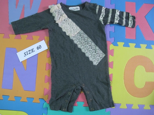 เสื้อผ้าเด็กมือสอง 3 ตัว 100 บาท เสื้อผ้าเด็กมือสอง 3 ตัว 100 บาท