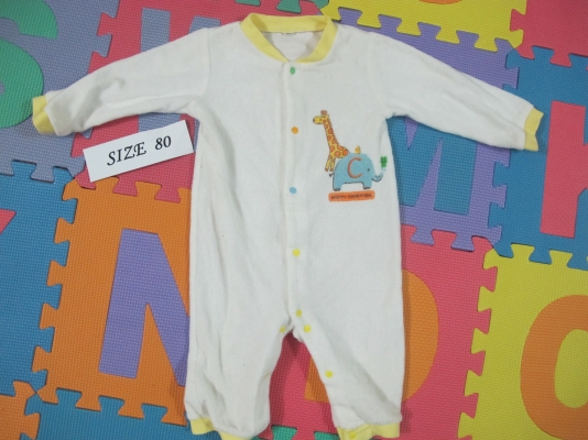 เสื้อผ้าเด็กมือสอง 3 ตัว 100 บาท เสื้อผ้าเด็กมือสอง 3 ตัว 100 บาท