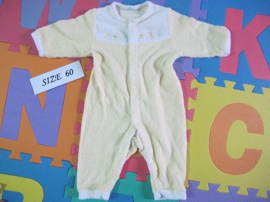 เสื้อผ้าเด็กมือสอง 3 ตัว 100 บาท เสื้อผ้าเด็กมือสอง 3 ตัว 100 บาท