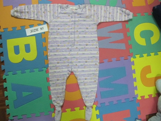 เสื้อผ้าเด็กมือสอง 3 ตัว 100 บาท เสื้อผ้าเด็กมือสอง 3 ตัว 100 บาท