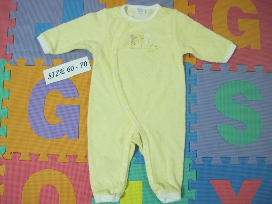 เสื้อผ้าเด็กมือสอง 3 ตัว 100 บาท เสื้อผ้าเด็กมือสอง 3 ตัว 100 บาท