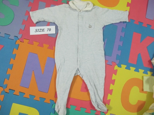 เสื้อผ้าเด็กมือสอง 3 ตัว 100 บาท เสื้อผ้าเด็กมือสอง 3 ตัว 100 บาท