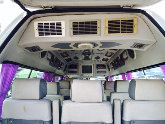 ขายรถตู้หลังคาสุงช่วงยาว ปี04 ดีเซล วีไอพี สีเดิมไม่เคยทำสีทั้งคัน ขายรถตู้หลังคาสุงช่วงยาว ปี04 ดีเซล วีไอพี สีเดิมไม่เคยทำสีทั้งคัน