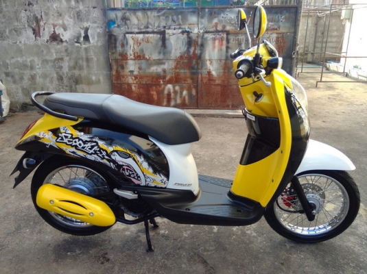 Scoopy i ลายแอคทีฟบอย หัวฉีดประหยัดน้ำมัน สวยๆไร้ริ้วรอย ราคาถูกครับ