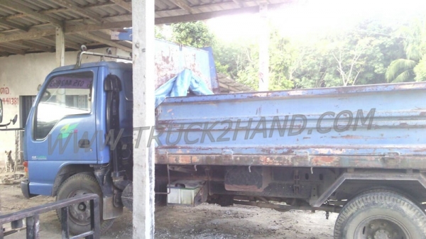 รถบรรทุก 6 ล้อดัมพ์ ยี่ห้อ ISUZU EURO2 เครื่อง 130 แรงม้า รถบรรทุก 6 ล้อดัมพ์ ยี่ห้อ ISUZU EURO2 เครื่อง 130 แรงม้า