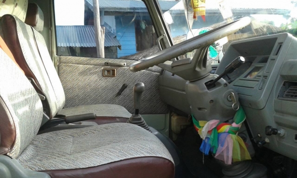 ขายHINO FC2W เครื่องWO4D 120แรง ปี38ห้างแท้ เครื่องดี แคชซีสวย ภายในสวย ยางดี6เส้น สภาพพร้อมใช้งาน เอกสารพร้อมโอน สนใจโทร 090-8588220คุณนะ ID:narong498 หรือ www.truck.in.th/498 FB:ณรงค์ ซื้อขายรถมือสอง จัดไฟแนนซ์ได้เงื่อนไขง่ายๆวันเดียวรับรถ ขายHINO FC2W เครื่องWO4D 120แรง ปี38ห้างแท้ เครื่องดี แคชซีสวย ภายในสวย ยางดี6เส้น สภาพพร้อมใช้งาน เอกสารพร้อมโอน สนใจโทร 090-8588220คุณนะ ID:narong498 หรือ www.truck.in.th/498 FB:ณรงค์ ซื้อขายรถมือสอง จัดไฟแนนซ์ได้เงื่อนไขง่ายๆวันเดียวรับรถ