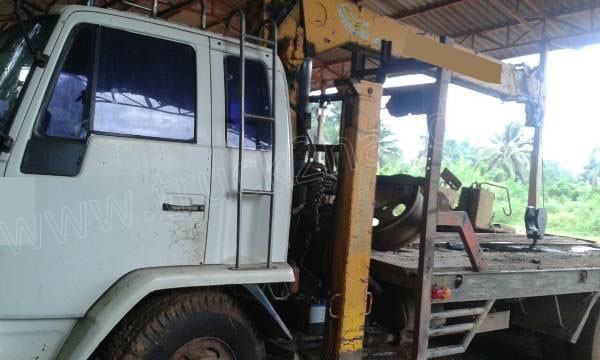 รถบรรทุก ISUZU ROCKY 175 ขับเคลื่อน 1 เพลา เครน 4 ตัน รถบรรทุก ISUZU ROCKY 175 ขับเคลื่อน 1 เพลา เครน 4 ตัน