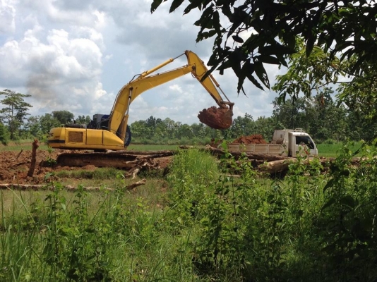 ขายแบคโคSAMSUNG SE210 LC-2 เครื่องเดิม ปั้มเดิม เอวแน่น ไม่โหลด ทำงานเร็ว บูมอาร์มดี โซ่ดี สภาพพร้อมใช้งาน สนใจโทร 090-8588220คุณนะ ID:narong498 หรือ www.truck.in.th/498 FB:ณรงค์ ซื้อขายรถมือสอง