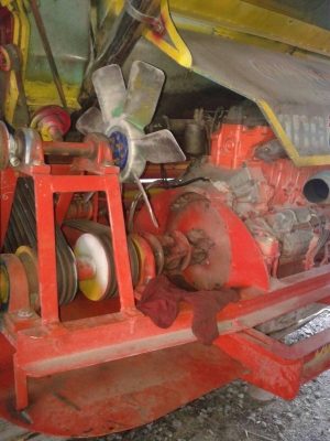 ขายรถเกี่ยวข้าว ไทยเจริญ อุ้ม 2.5 ตัน   เครื่อง 195 เทอร์โบตัวเดิน 10 ปั้มไดกิ้น 22ราคาต่อลองได้ครับ