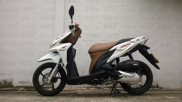 Click125i 2014 ตัว TOP idelling สีขาวสวยมาก หายาก ขายถูก ส่งฟรี