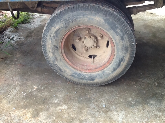 หกล้อโต้โยต้า พื้นเรียบ  ติดเครน  2.5 ตัน   พร้อมใช้งาน  เล่มพร้อม...