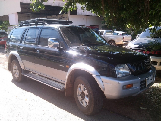 MITSU G WAGON โฟวีลครับ 2.8 ปี45 สีเดิมบางไม่เคยทำสี