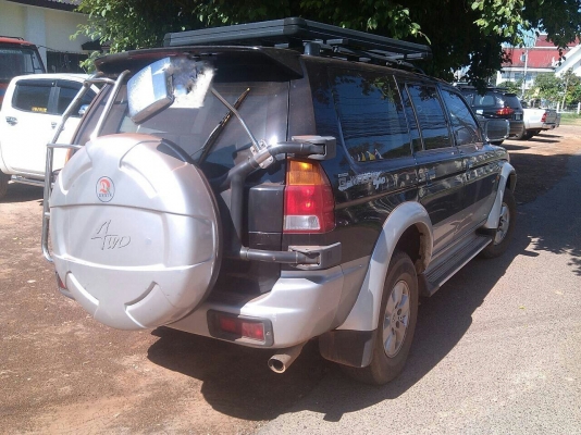 MITSU G WAGON โฟวีลครับ 2.8 ปี45 สีเดิมบางไม่เคยทำสี