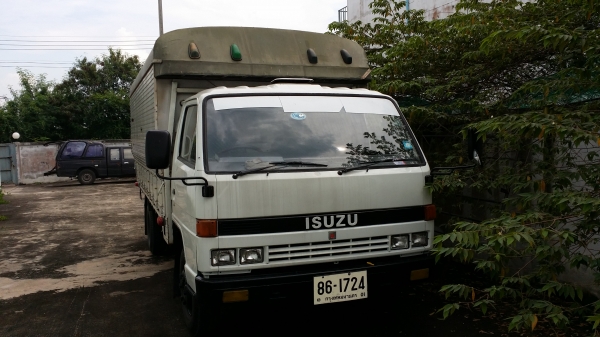 ขายNPR6ล้อยาว5ม.6น็อต115แรงรถห้าง