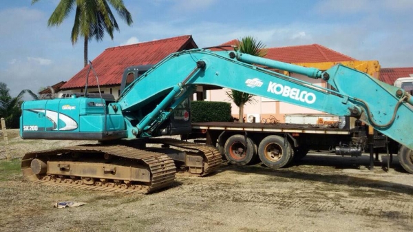 ขายรถแบคโฮ KOBELCO SK200 - 8  ปี 2554 เอวแน่น ช่วงล่างเยี่ยม