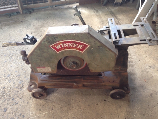 ขายแท่นตัดเหล็ก Winner สภาพดี แท่นแน่น หมุนนิ่ม ต้องซ่อมตัวจับเหล็กนิดหน่อย(เกลียวเสีย)