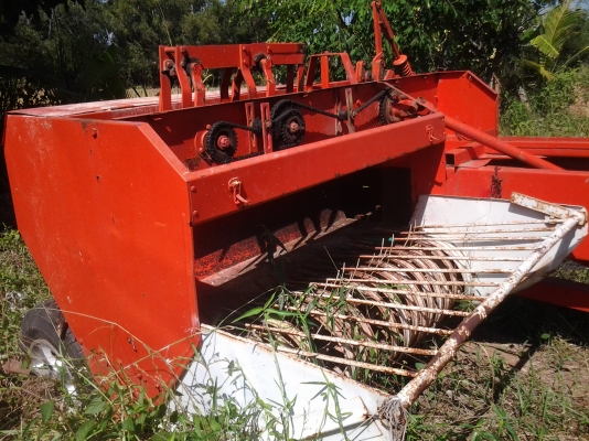 ขายตามสภาพเครื่องอัดฟางใช้งานได้เลย ขายตามสภาพเครื่องอัดฟางใช้งานได้เลย