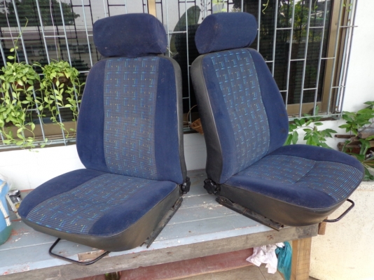 อยู่ห้วยขวางขายเบาะผ้า สภาพดี ไม่มีขาด ของเก็บ คู่ละ1,000บาท