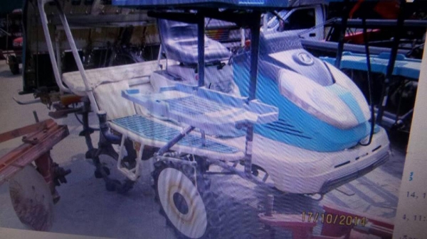 ขายรถปลูกข้าวคูโบต้า 6 แถว แบบนั้งขับ พร้อมใช้