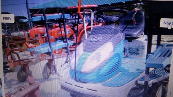 ขายรถปลูกข้าวคูโบต้า 6 แถว แบบนั้งขับ พร้อมใช้