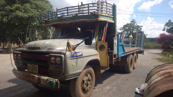 ขายสิบล้อหน้ายาวเทเลอร์รถเกี่ยว เครื่องEH700-165 แรง 1 เพลา ช่วงล่าง FUSO สโลด์กลาง ทะเบียนพร้อม