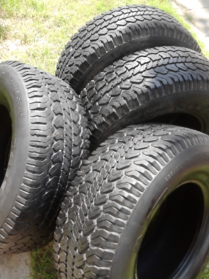 255/70R15 MICHELIN  LTX  A/T   ชุด 4 เส้น โทร.081-427-3941