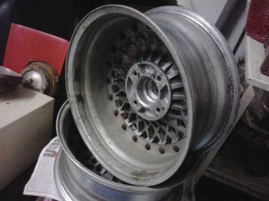 ล้อรังผึ้ง Impul Mesh ขอบ15"กว้าง6.5" 2ชิ้น 4รู114 ล้อรังผึ้ง Impul Mesh ขอบ15"กว้าง6.5" 2ชิ้น 4รู114