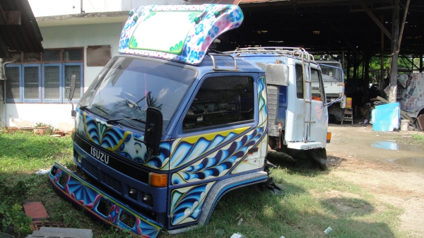 หัว ISUZU NPR หัวเก่านอก สีใหม่สภาพสวย ของครบ ขาหน้า ขาหลัง ยกใส่รถได้เลย หัว ISUZU NPR หัวเก่านอก สีใหม่สภาพสวย ของครบ ขาหน้า ขาหลัง ยกใส่รถได้เลย