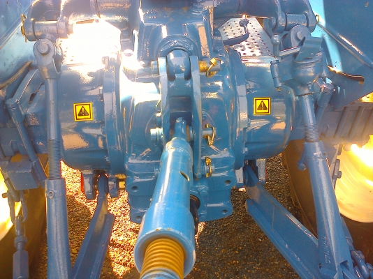 ขายรถฟอร์ด  6610  คานคาลาโล่  2  เพลา ดันหน้า  หาง  3  เล่มทะเบืยน   พร้อมใช้