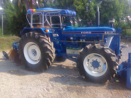 ขายรถฟอร์ด  6610  คานคาลาโล่  2  เพลา ดันหน้า  หาง  3  เล่มทะเบืยน   พร้อมใช้