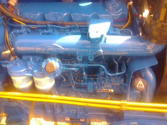 ขายรถฟอร์ด  6610  คานคาลาโล่  2  เพลา ดันหน้า  หาง  3  เล่มทะเบืยน   พร้อมใช้