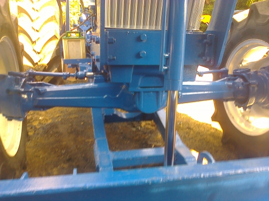 ขายรถฟอร์ด  6610  คานคาลาโล่  2  เพลา ดันหน้า  หาง  3  เล่มทะเบืยน   พร้อมใช้