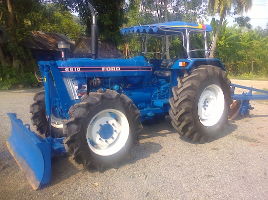 ขายรถฟอร์ด  6610  คานคาลาโล่  2  เพลา ดันหน้า  หาง  3  เล่มทะเบืยน   พร้อมใช้