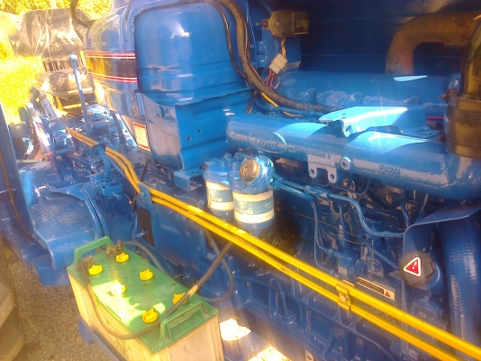 ขายรถฟอร์ด  6610  คานคาลาโล่  2  เพลา ดันหน้า  หาง  3  เล่มทะเบืยน   พร้อมใช้