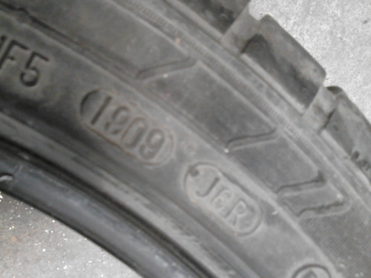 215/45R17 Sime tyres  ASTRA300  ชุด 4 เส้น  TEL.081-427-3941