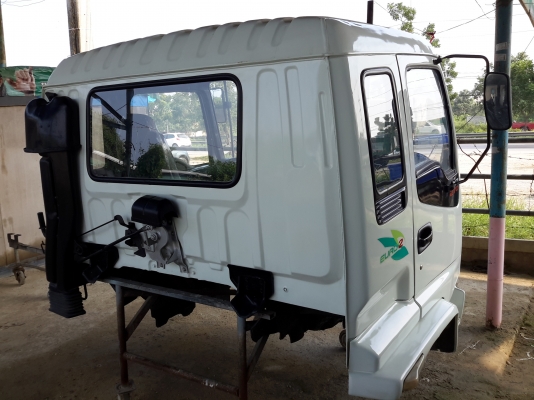 หัวเก๋ง   ISUZU  DECA    สวย ๆ  ภายในครบ  พร้อมใช้งานครับ    (  ใส่   10 ล้อ   และ   6  ล้อใหญ่  )