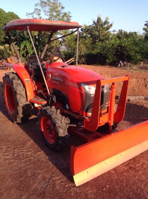 แทรกเตอร์คูโบต้า 3608 สภาพดีพร้อมใช้งาน มีผานดันหน้า และ โรตารี่