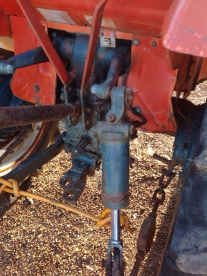 แทรกเตอร์คูโบต้า 2402 โฟวิล สภาพเดิมๆทั้งคันพร้อมใช้งานมีผาน พรวนให้