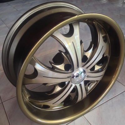 แม็กซ์ญี่ปุ่นมือสองสภาพดี มี2วง ขอบ17-7.5 6รู114 ราคา 6,000.-