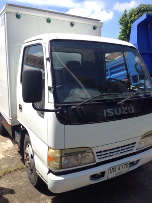 ขายรถ  ISUZU / NKR