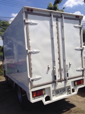 ขายรถ  ISUZU / NKR