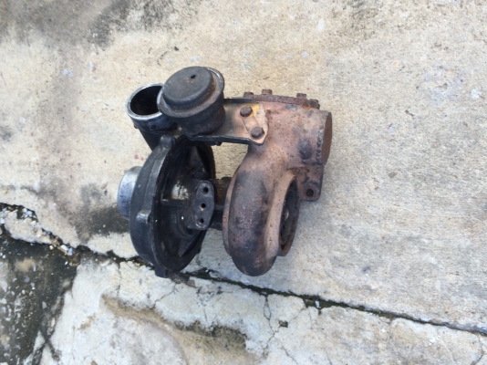 ขายครับ เทอร์โบสิบล้อ ไอ้หลง. กับเทอร์โบแมคโค EX200โทร0805802926