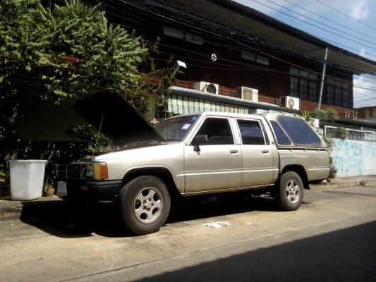 ขายกะบะ HILUX HERO สี่ประตู LN56 ขายกะบะ HILUX HERO สี่ประตู LN56