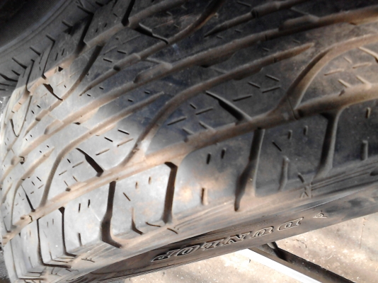 30X9.50R15LT  DUNLOP GRANDTREK AT3 ตัวหนังสือขาว   มี 1 เส้น  TEL.081-427-3941